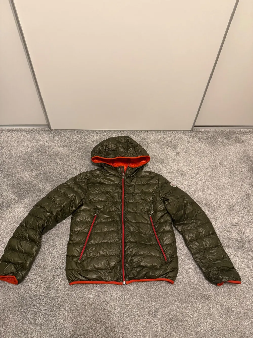 Moncler Dunjacka med huva