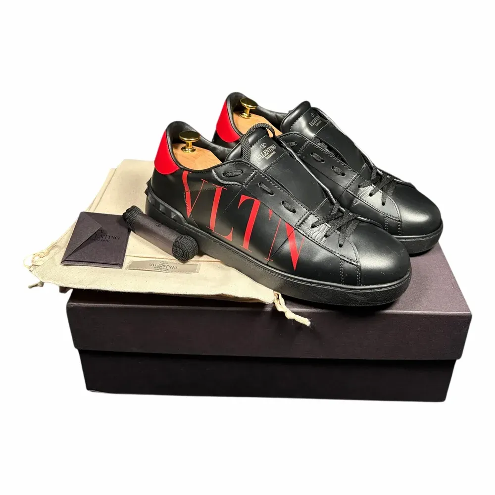 VALENTINO Open VLTN Low Top Sneakers