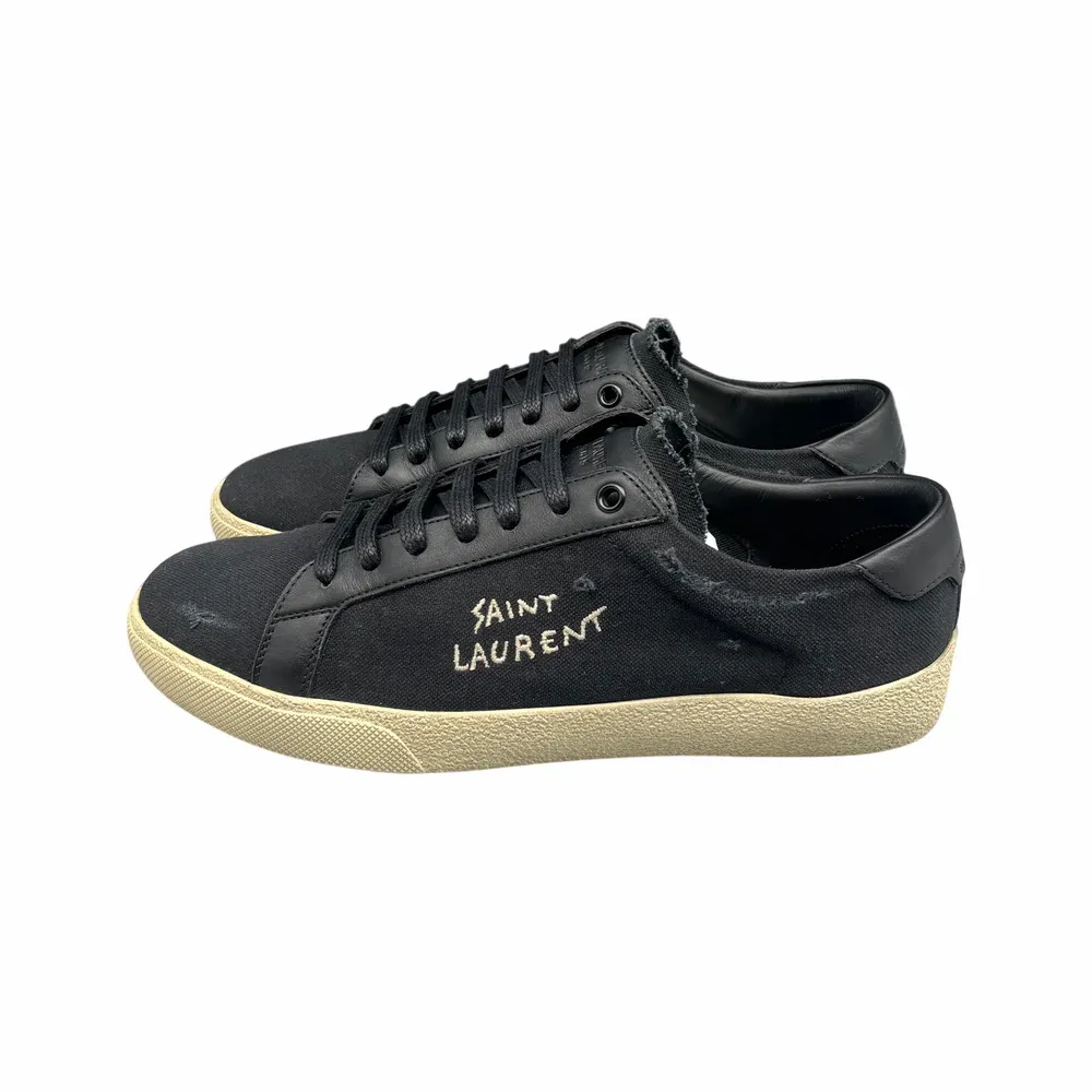 SAINT LAURENT Court Classic SL/06