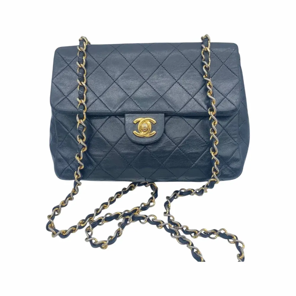 CHANEL Classic Double Flap Bag